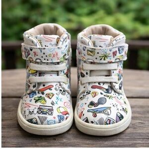 Monkey Feet High-Top Sneakers | 12–18M | EUC